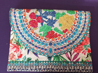 INÒA Embellished clutch